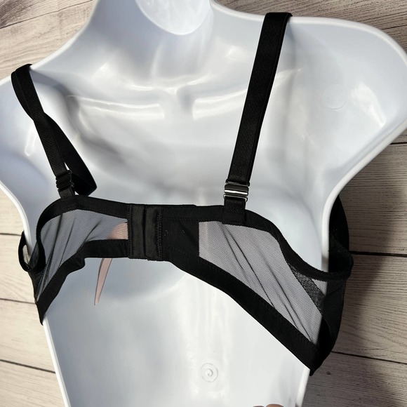 Victoria's Secret Black Push Up Bra New With Tags Size 38DDD and 36DDD - Picture 10 of 10